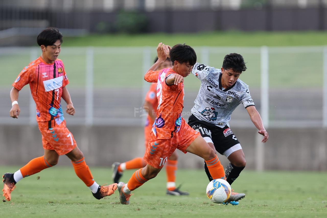 広島県高校選抜U18 vs クラブ・レオン　　　　　　　　　　　　　Balcom BMW CUP　広島国際ユースサッカー