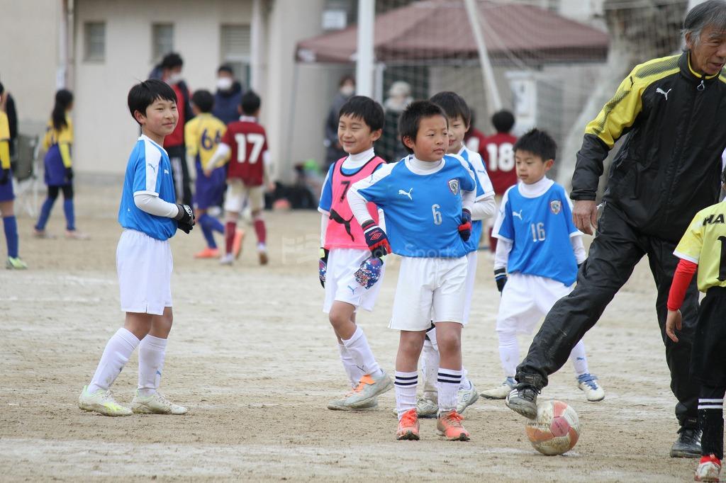 観音さわやか少年サッカーフェスが開催される